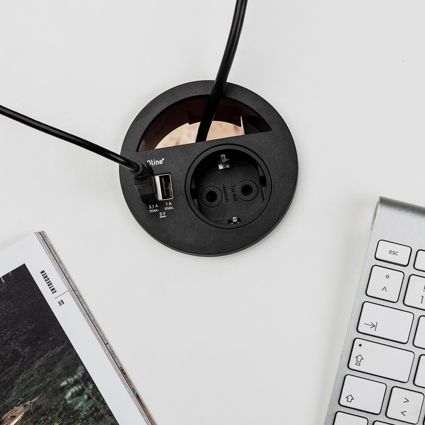 Emuca Multiconnettore Circle 80, diametro 80 mm, 1 x presa Schuko, 1 USB Tipo A, 1 USB Tipo C, Tecnoplastica, Verniciato nero