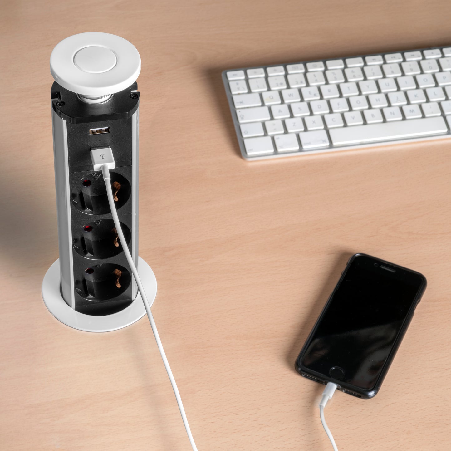 Emuca Multipresa estraibile Vertikal, 3 prese Schuko, 2 USB tipo A, Tecnoplastica e Alluminio, Verniciato bianco