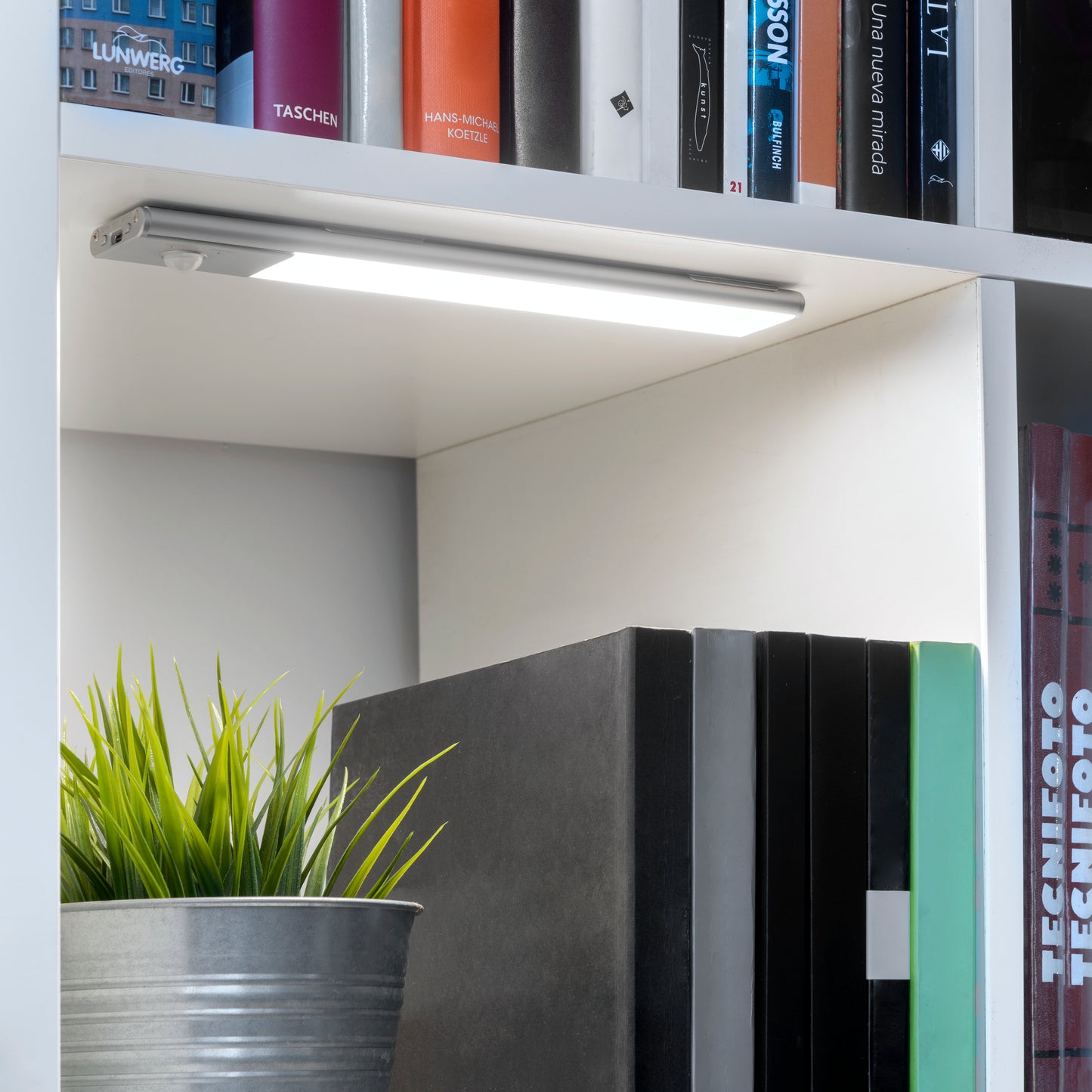 Emuca Lampada LED ricaricabile con USB Kaus con sensore di movimento, L400mm, Tecnoplastica e Alluminio, Anodizzato opaco