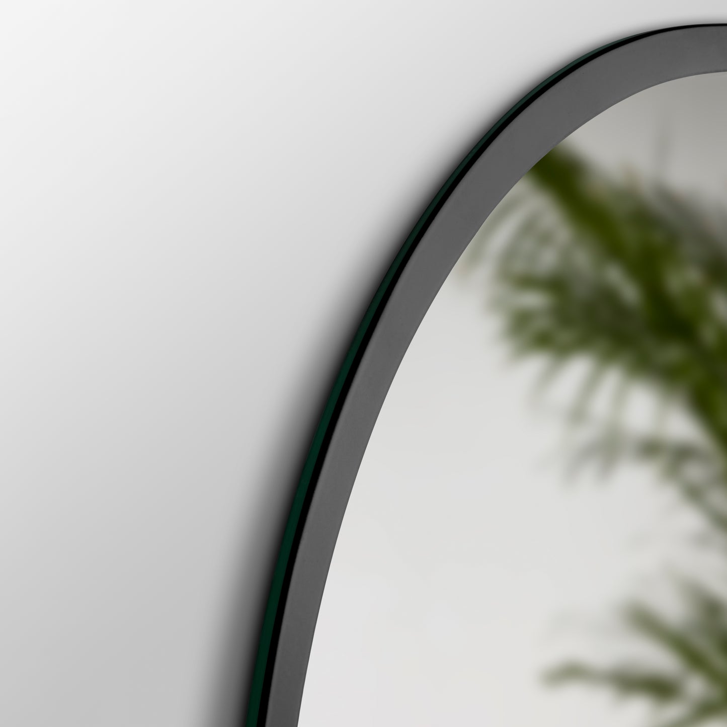 Emuca Specchio da bagno Zeus con Illuminazione LED decorativa e cornice nera, diametro 80 cm, AC 230V 50Hz, 12W, Alluminio e Vetro