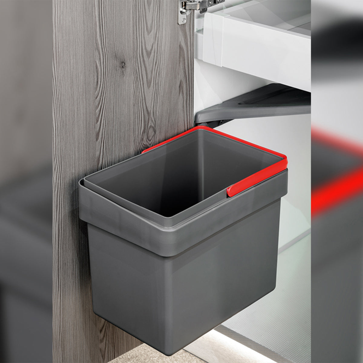 Pattumiera per riciclaggio Recycle per fissaggio sull’anta con un contenitore da 15 Litri