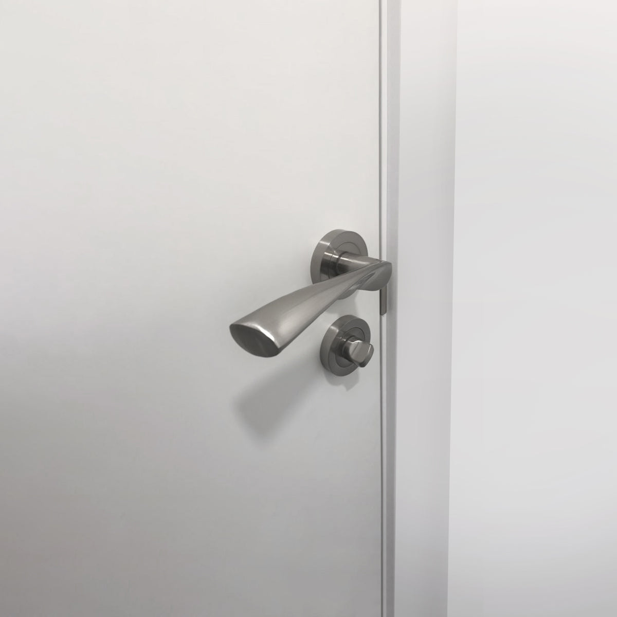 Set di Nottolino su rosetta rotonda per porta interna.