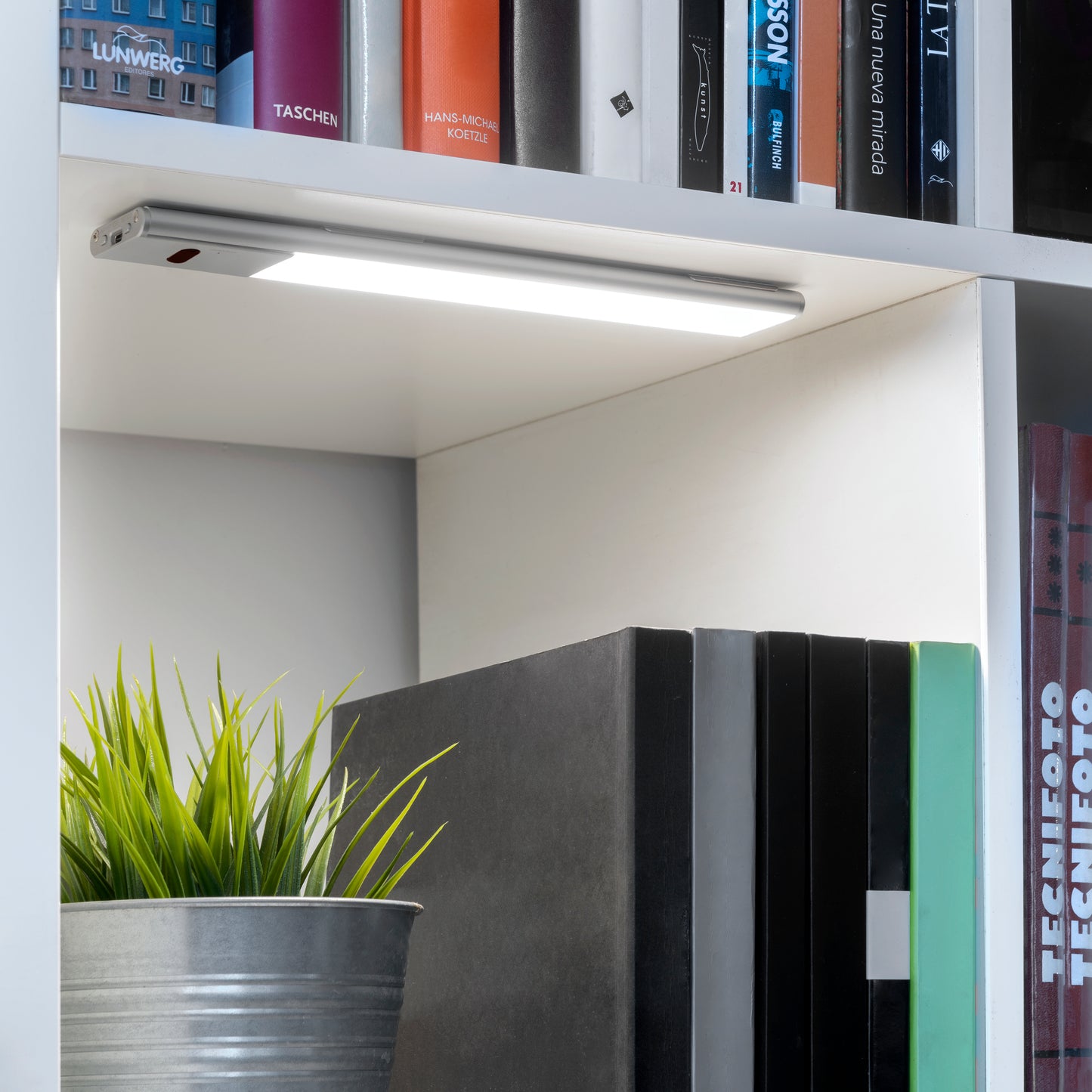 Emuca Lampada LED ricaricabile USBKaus con sensore di prossimità, L240mm, Tecnoplastica e Alluminio, Anodizzato opaco