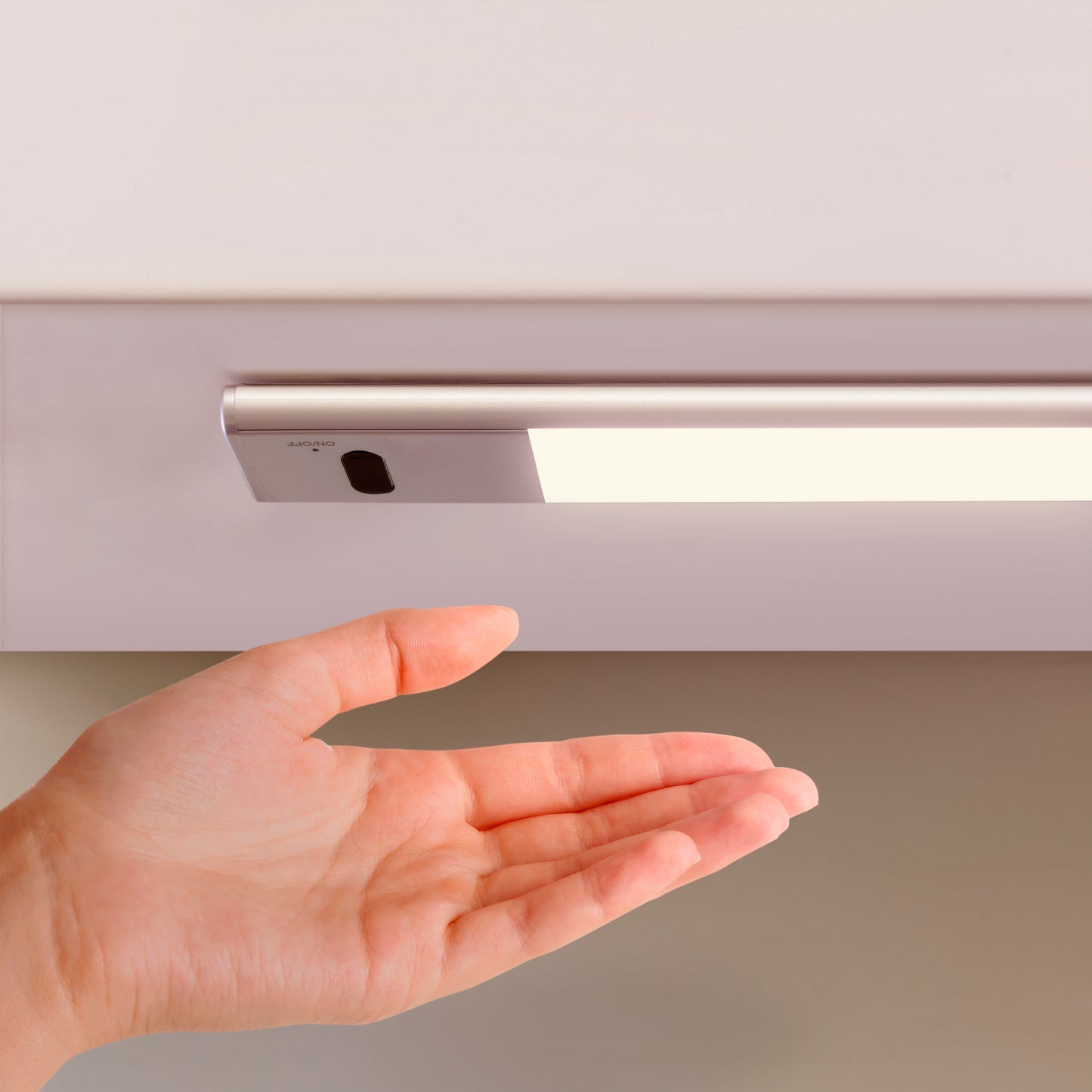 Emuca Lampada LED ricaricabile USBKaus con sensore di prossimità, L240mm, Tecnoplastica e Alluminio, Anodizzato opaco