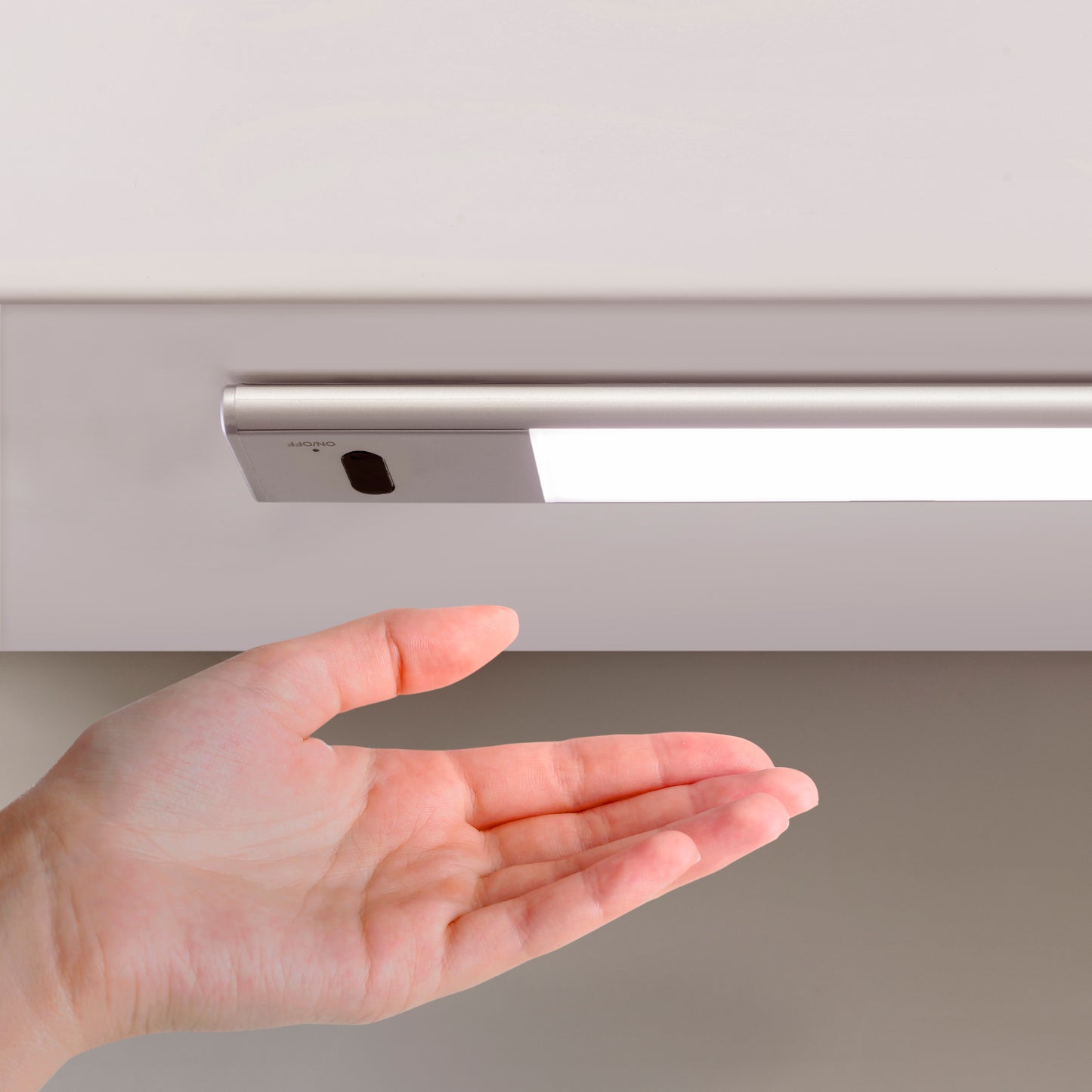 Emuca Lampada LED ricaricabile USBKaus con sensore di prossimità, L240mm, Tecnoplastica e Alluminio, Anodizzato opaco