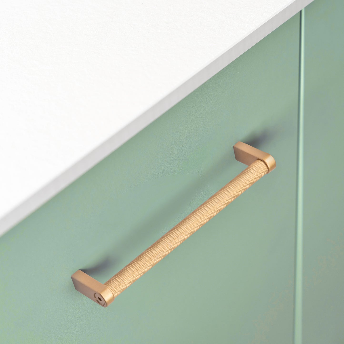 Emuca Lotto di 5 maniglie per mobili Bergen, L173mm, interasse 160mm, Alluminio, Verniciato oro