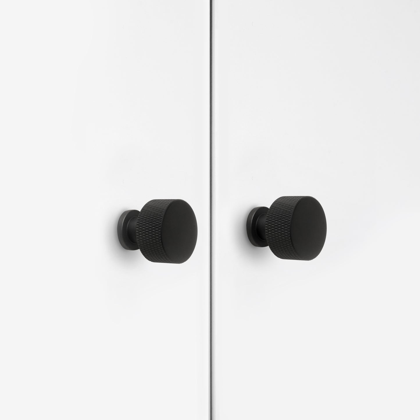 Emuca Lotto di 10 pomoli per mobili Argos, diametro 30mm, Alluminio, Verniciato nero