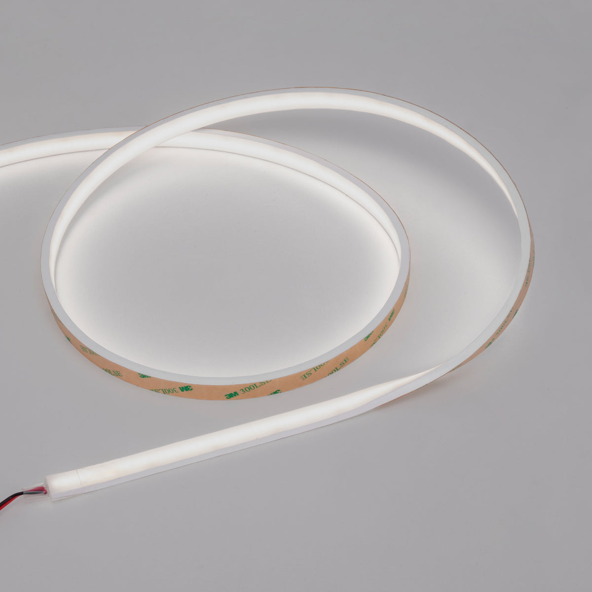 Kit striscia LED Neonlynx H 12x5 per cucina, con sensore switch di prossimità RF Smart e convertitore Smart (24V DC)